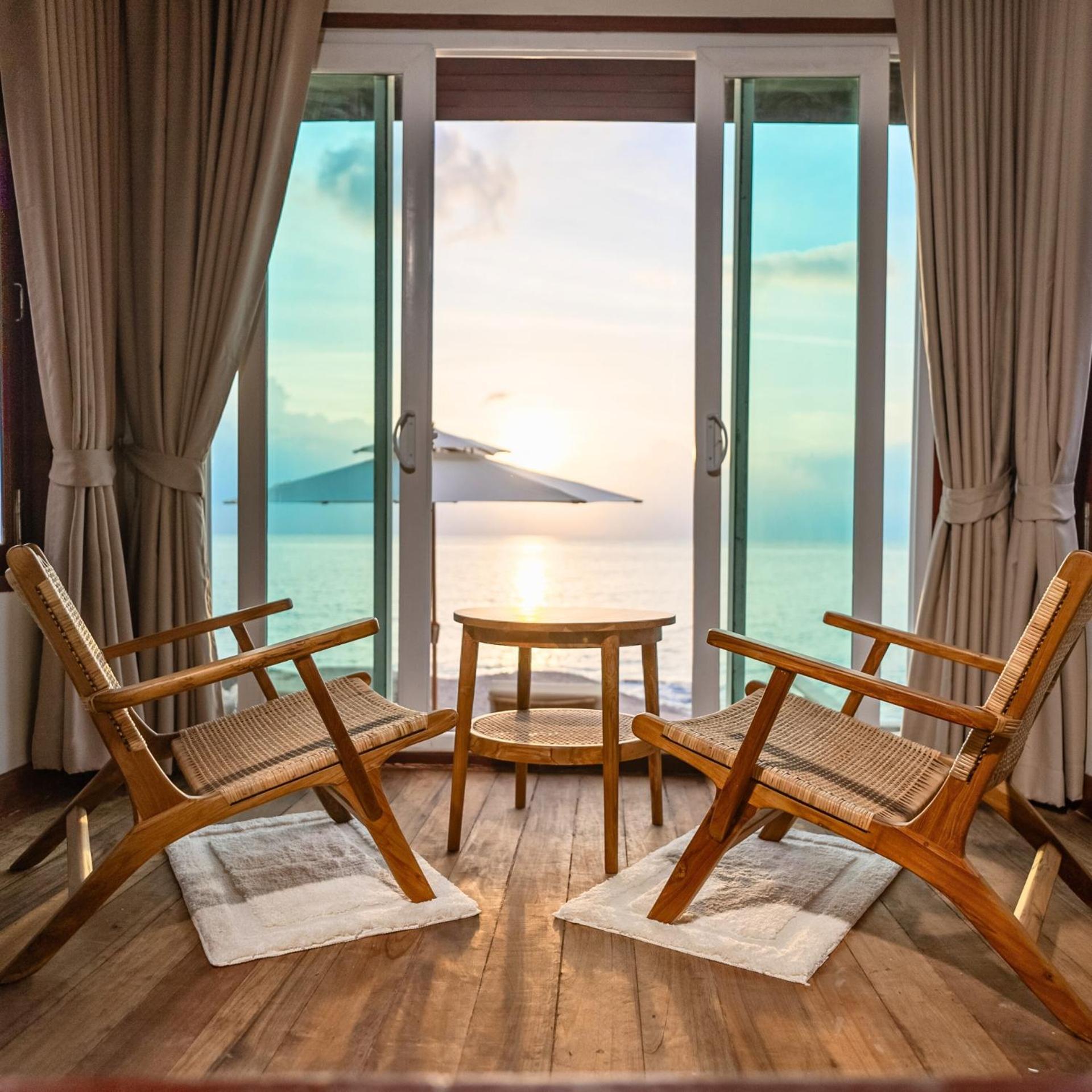 Panoramic Seafront Triple Villa